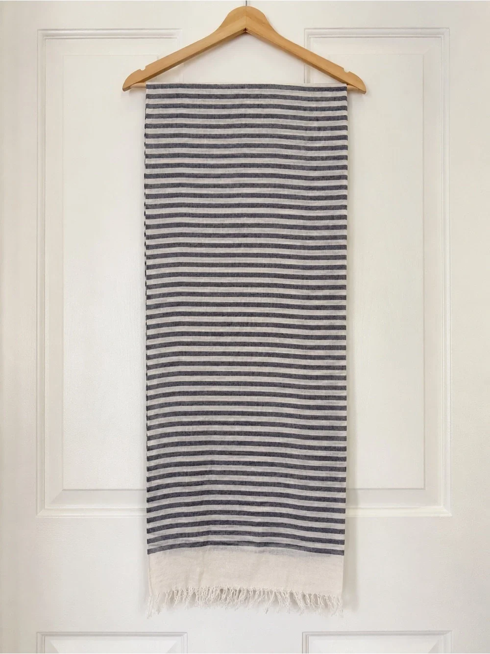Forever 21 Blue Gray White Stripe Oblong Scarf Fringe Lightweight Wrap Scarf